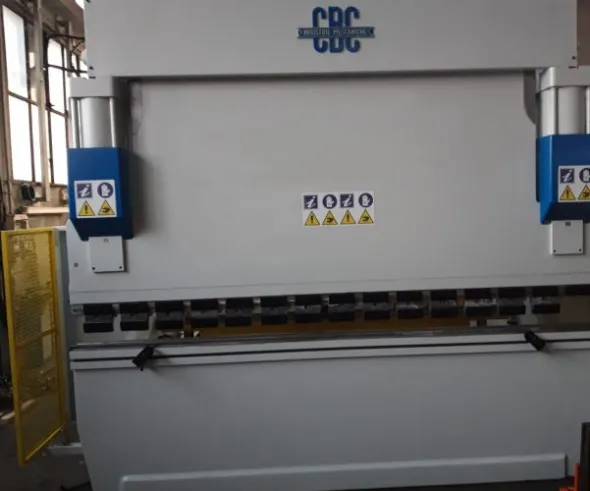 Piegatrice CBC mod. HS 130/31
