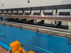 piegatrice colgar 100 ton x 3100 sincronizzata