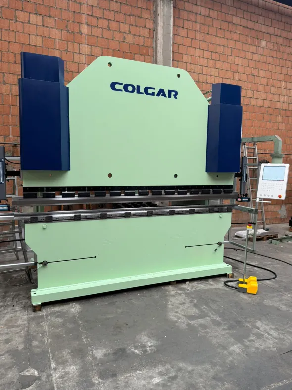 Piegatrice Colgar 3000x180 ton CNC 6 assi revisionata