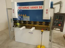 Piegatrice e Cesoia 1600x30T2050x4 mm