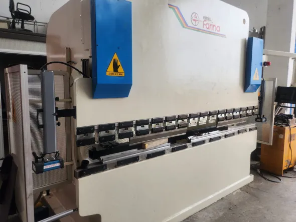 Piegatrice lamiera Farina mod PFO/PS/N 110/30