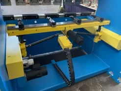Piegatrice lamiera GASPARINI Mod PBS 045