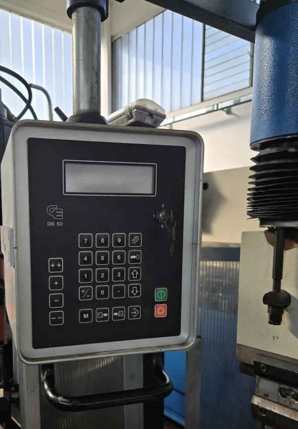 Piegatrice lamiera MECOS Mod Syncro 30/1250
