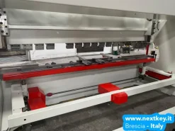 Piegatrice 4 MT - 200 TON - 4 assi - Anno 2012