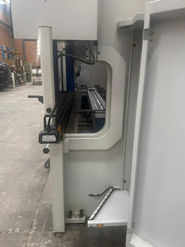 Piegatrice 4100x220 Ton CNC 6 assi