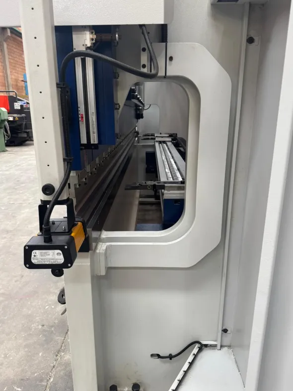 Piegatrice 4100x220 Ton CNC 6 assi