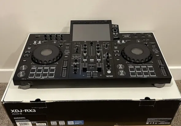 Pioneer DJ OPUS-QUAD, Pioneer XDJ-RX3, Pioneer XDJ-XZ