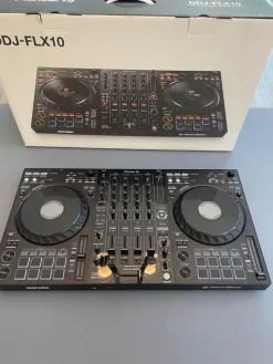 Pioneer DJ OPUS-QUAD, Pioneer XDJ-RX3, Pioneer XDJ-XZ