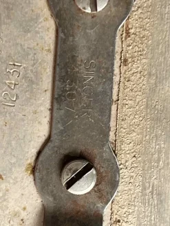 Placca scorrevole macchina da cucire Simanco 12431