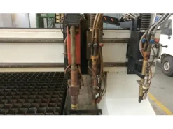 PLASMA ALTA DEFINIZIONE COMBINATO CON OSSITAGLIO E CENTRO DI FORATURA
