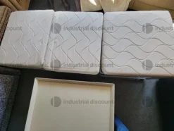 48#9481 Poltrone con mobili accessoti