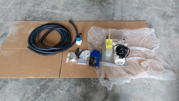 19#8048 Pompa autoadescante Suzzara Adblue