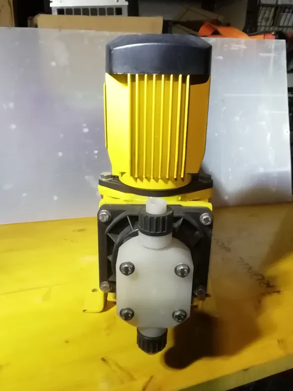 POMPA DOSATRICE CON VARIATORE A SERVOMOTORE