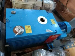 POMPE PER IL VUOTO LEYBOLD (VACUUM PUMP)