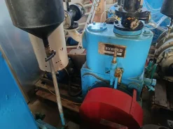 POMPE PER IL VUOTO LEYBOLD (VACUUM PUMP)