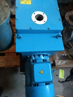 POMPE PER IL VUOTO LEYBOLD (VACUUM PUMP)