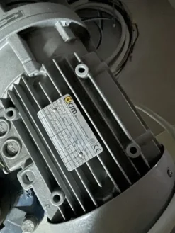 3#5772 Pompe ricambio con impianto confezionamento