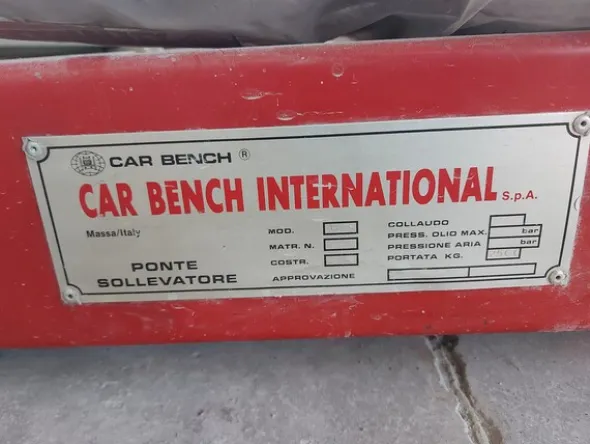 29#7918 Ponte elevatore Car Bench