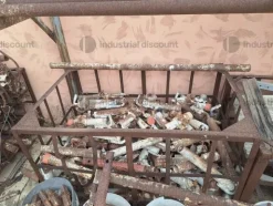 2#9747 Ponteggio puntelli cavalletti assi container