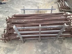 2#9747 Ponteggio puntelli cavalletti assi container