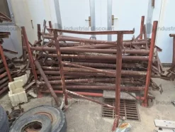 2#9747 Ponteggio puntelli cavalletti assi container