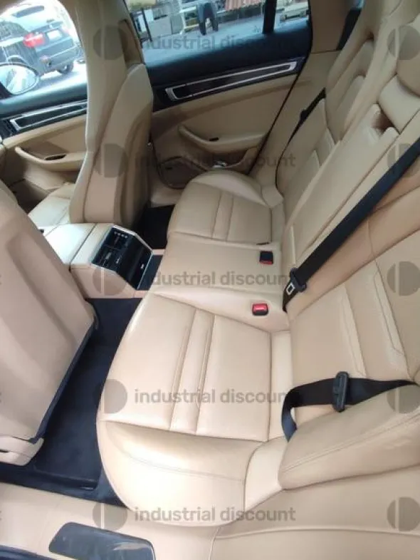 5#9108 Porsche Panamera 4 Hybrid