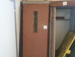 9#7404 Porte semiautomatiche e telai per porte per ascensori