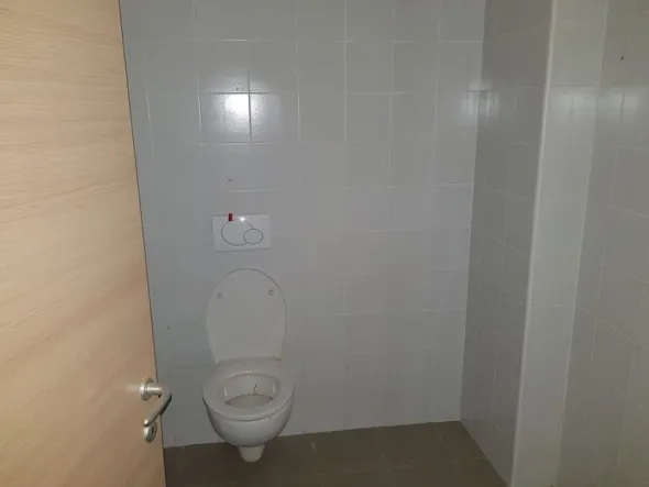 #2533 Porzione di capannone artigianale
