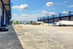 #21469 Porzione di capannone con area esterna