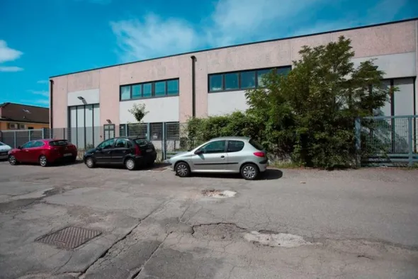 #1711 Porzione di capannone con uffici