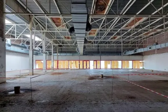 #14882 Porzione di capannone uso commerciale