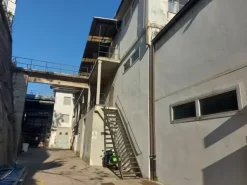 #21605 Porzione di complesso commerciale/logistico con area esterna
