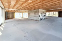 #23083 Porzione di edificio a torre in corso di costruzione