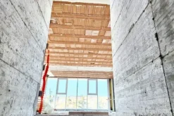 #23083 Porzione di edificio a torre in corso di costruzione