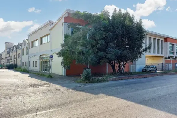 #22061 Porzione di edificio destinata a uffici