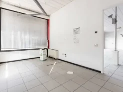 #16054 Porzione di fabbricato ad uso commerciale ed artigianale