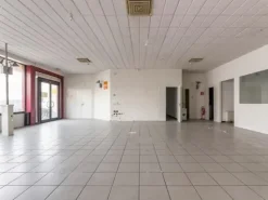 #16054 Porzione di fabbricato ad uso commerciale ed artigianale