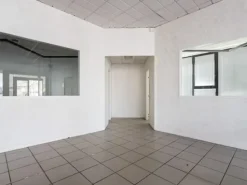 #16054 Porzione di fabbricato ad uso commerciale ed artigianale