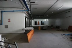 #1900 Porzione di fabbricato artigianale con uffici e corte