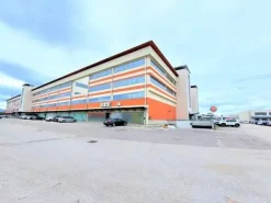 #15879 Porzione di fabbricato commerciale