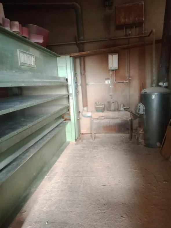 Pressa a caldo Colombo R. per legno e poliuretano