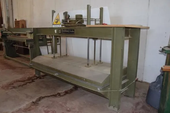 9#2326 Pressa a freddo Baldoni Macchine
