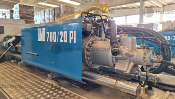 3#9600 Pressa a iniezione BMB 700/20PI