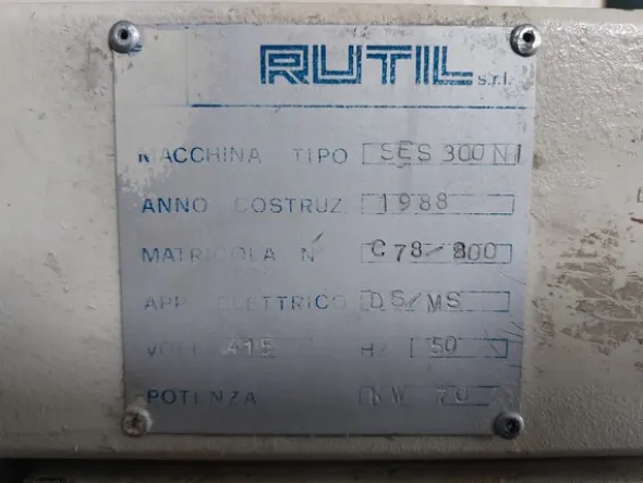 13#7556 Pressa a iniezione Dong Shin Rutil