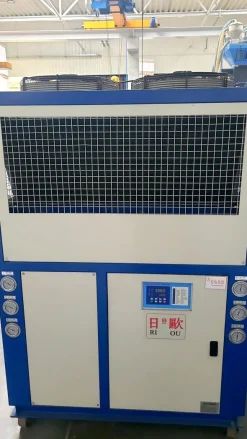 Pressa a iniezione FCS SD-600 M