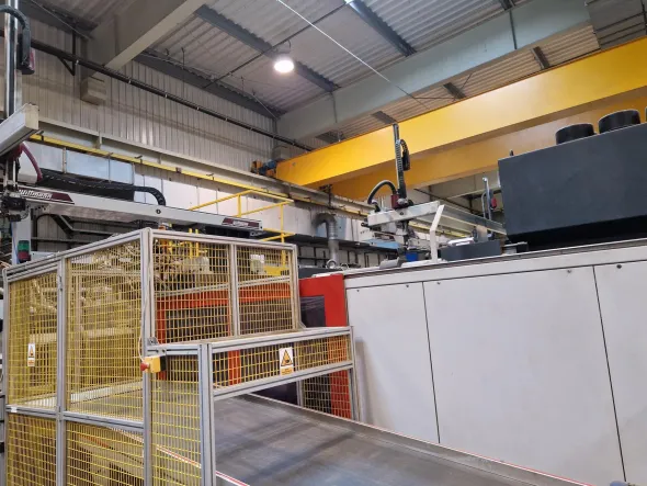Pressa a iniezione FERROMATIK MILACRON K-TEC 450