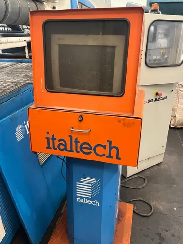 2#7965 Pressa a Iniezione Italtech MSK 2250 con Robot