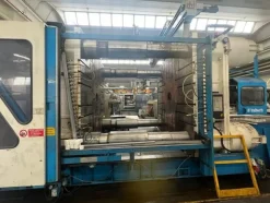 2#7965 Pressa a Iniezione Italtech MSK 2250 con Robot