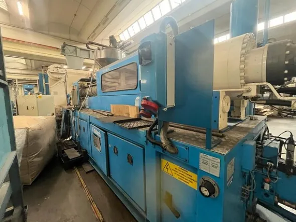 2#7965 Pressa a Iniezione Italtech MSK 2250 con Robot