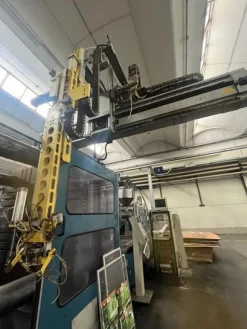 3#7965 Pressa a Iniezione Italtech MSH 1500 con Robot
